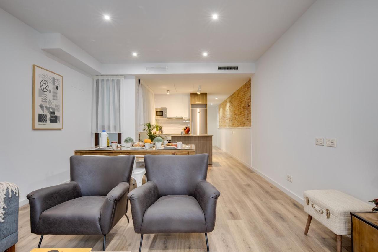 Lucasland Apartments Barcelona Bagian luar foto