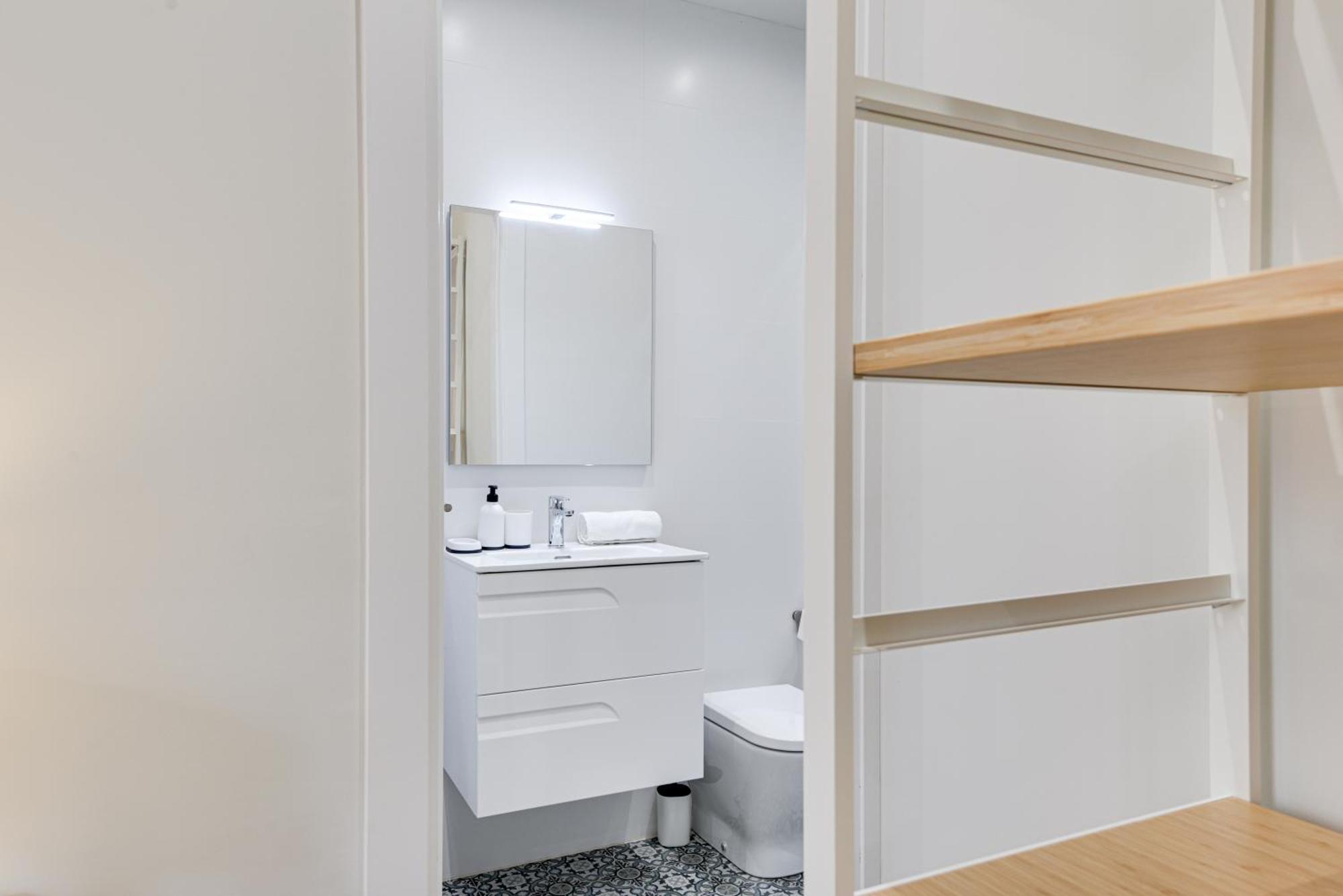 Lucasland Apartments Barcelona Bagian luar foto