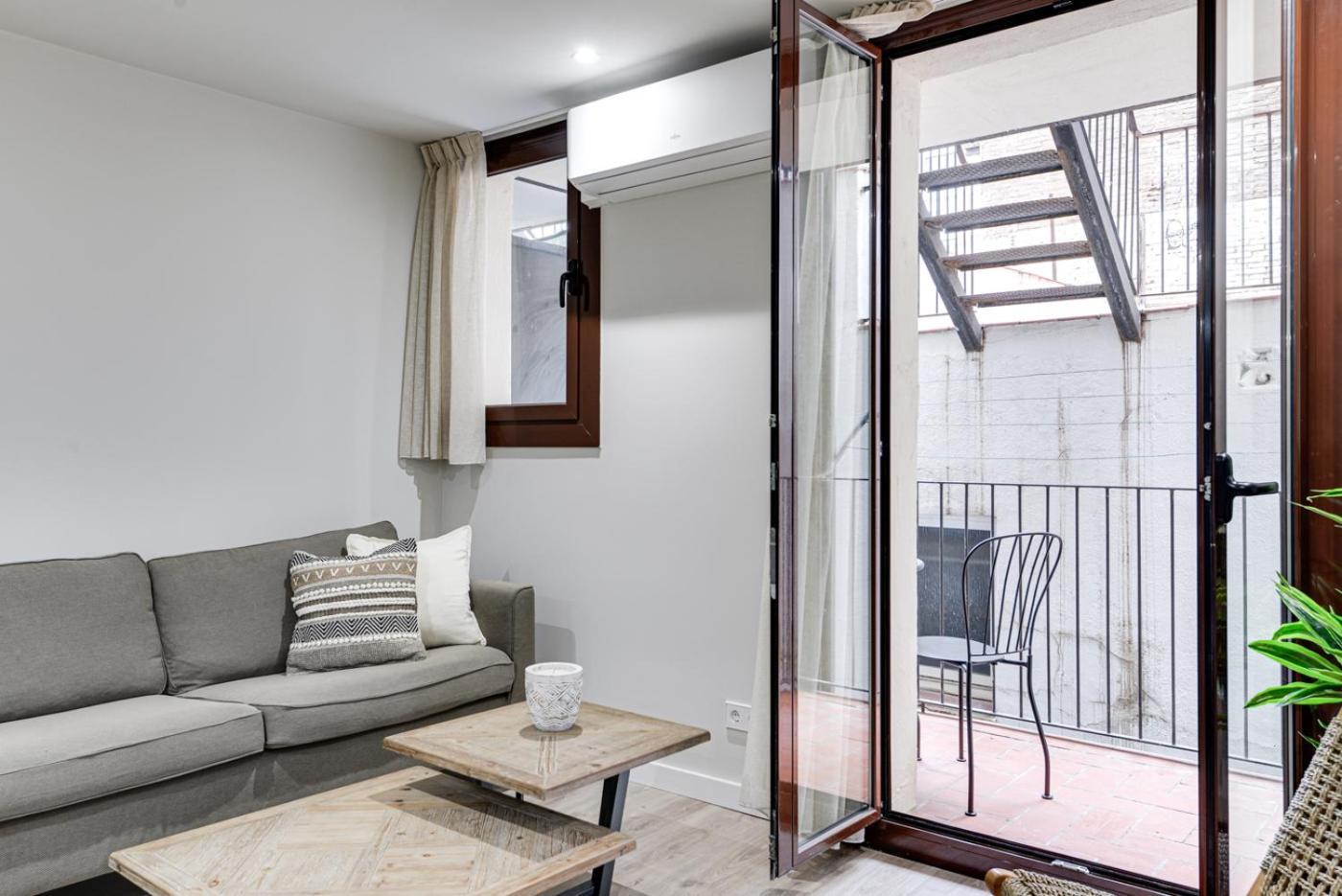 Lucasland Apartments Barcelona Bagian luar foto